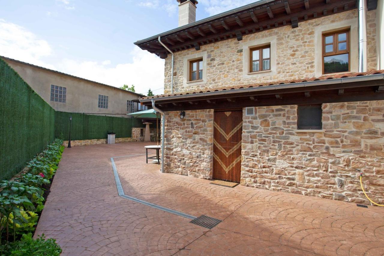 Los Campos Vivienda Vacacional Onís エクステリア 写真