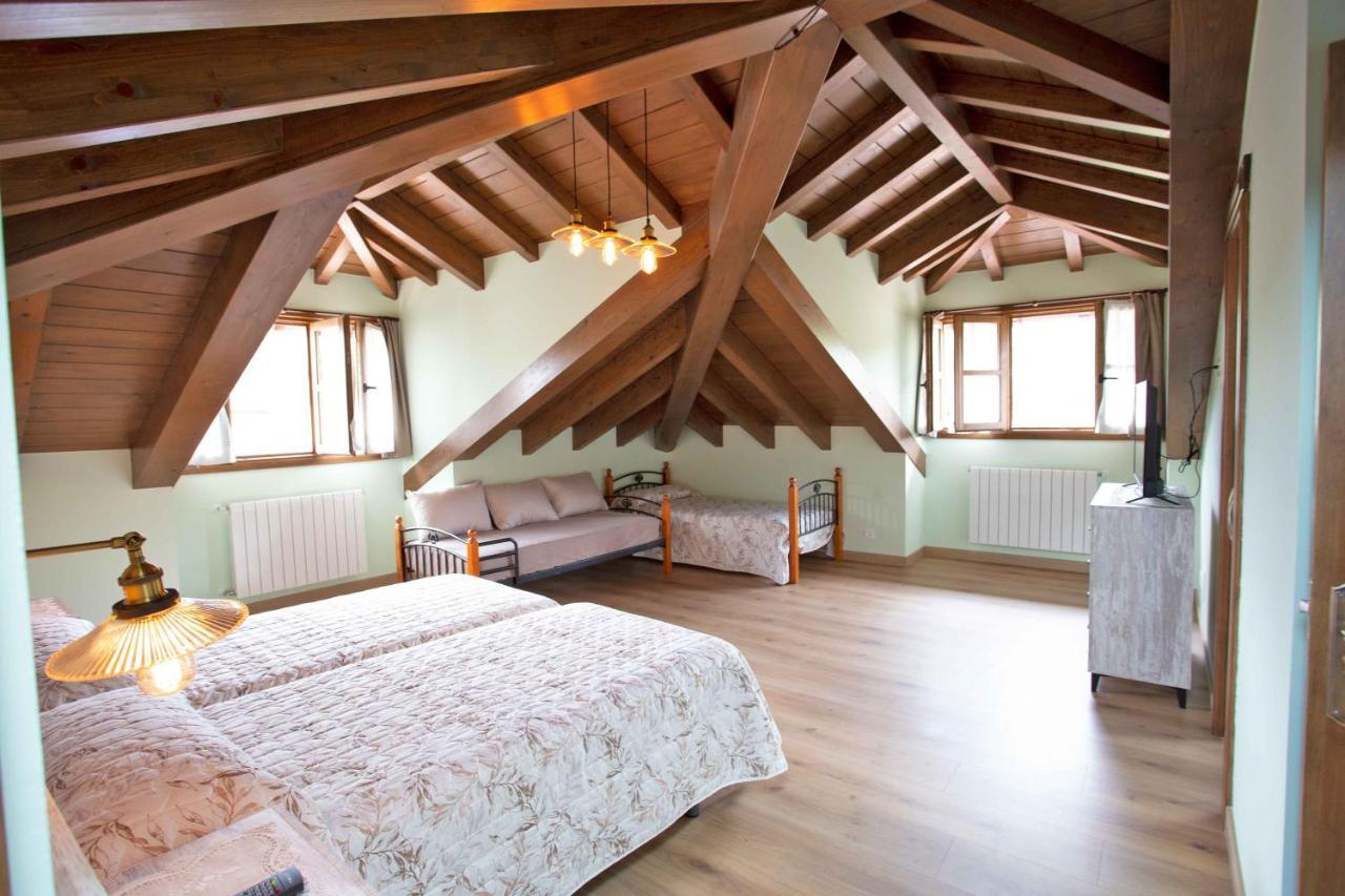 Los Campos Vivienda Vacacional Onís エクステリア 写真