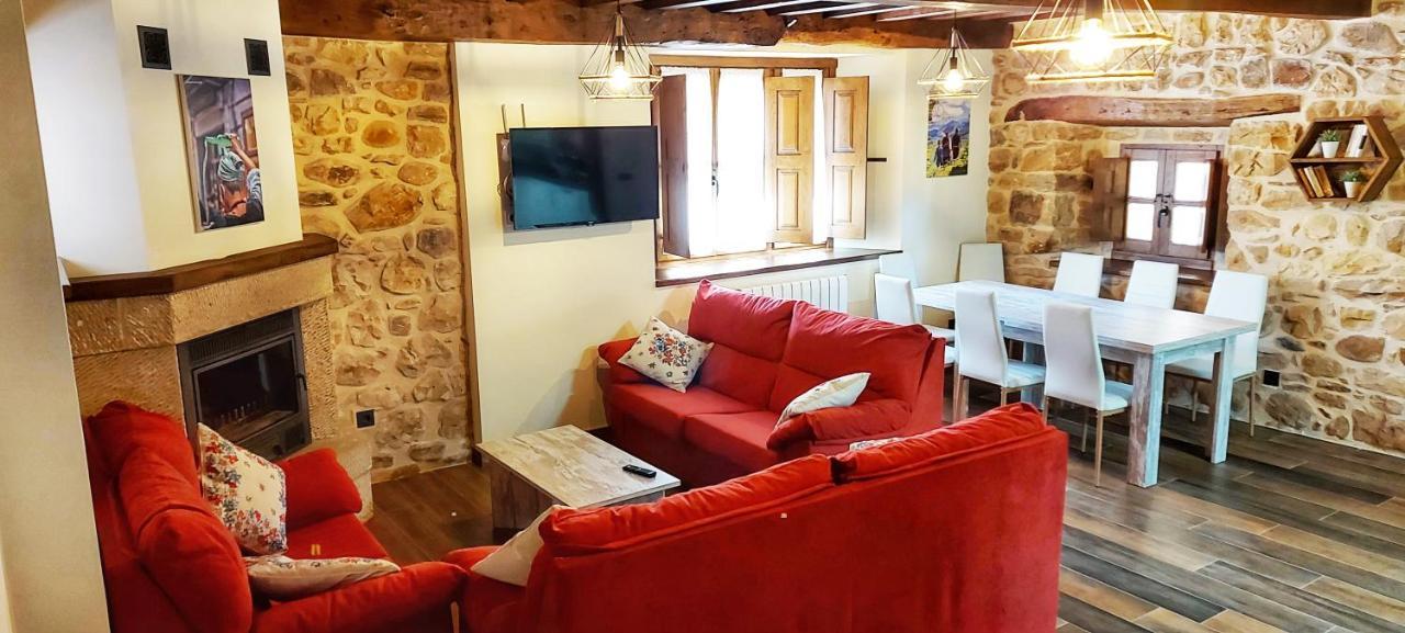 Los Campos Vivienda Vacacional Onís エクステリア 写真